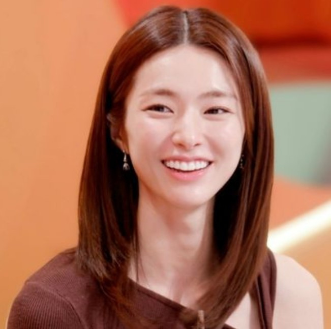 하영 배우 아버지 증조 할아버지 의사 집안