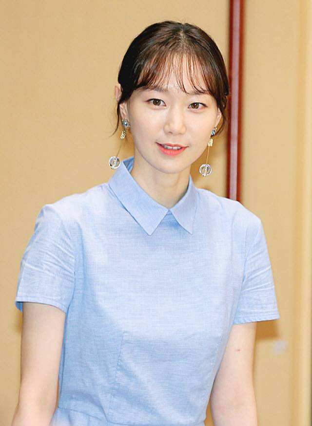 배우-이유영