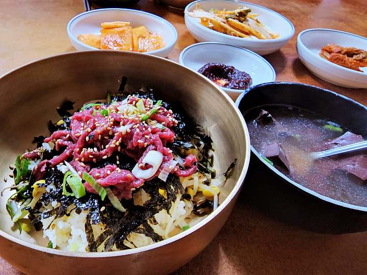 6시내고향 전남 함평 육회 비빔밥 90년 노포 고향정가게 고향노포 생고기 육회낙지비빔밥 요리 맛집 오늘 방송 추천