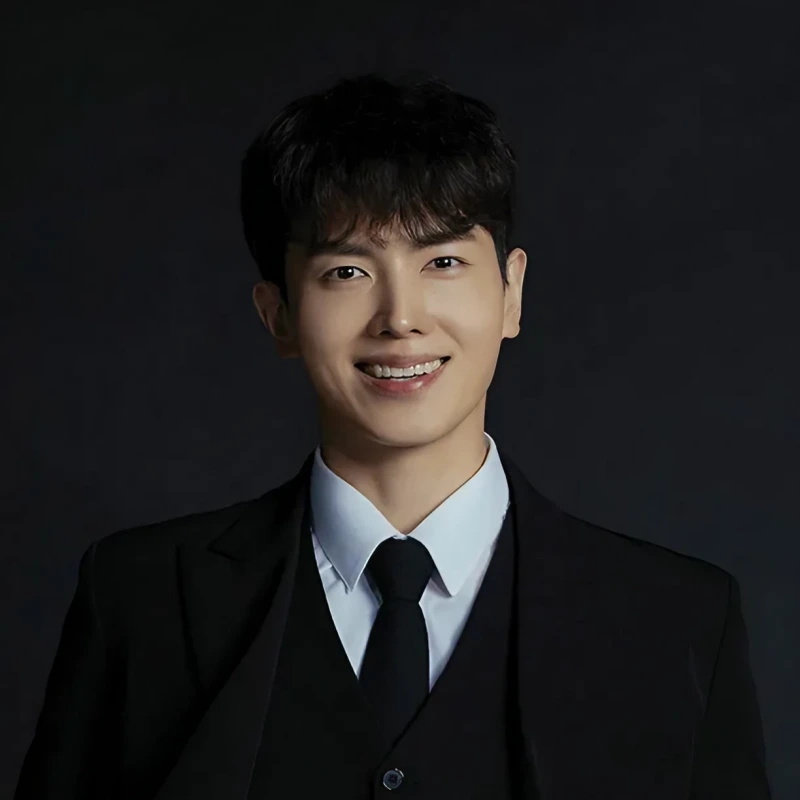 피도 눈물도 없이에서 이산들을 연기하는 배우 박신우