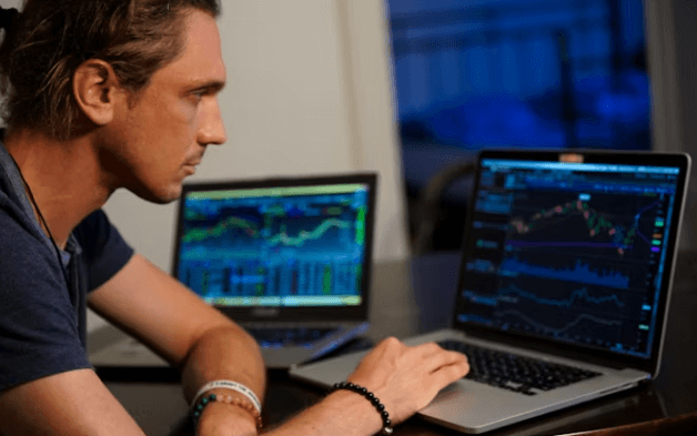 한은 금리 동결! 12월 주식 시장 전망과 투자 전략 TOP 5