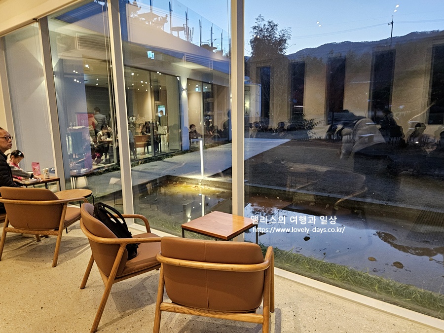 양산 통도사 스타벅스 주차 매장 특징 베이커리 솔직 후기