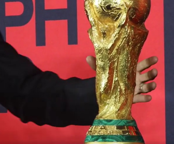 FIFA월드컵 트로피 재질 무게, 줄리메컵 영구소장 국가 및 연도는