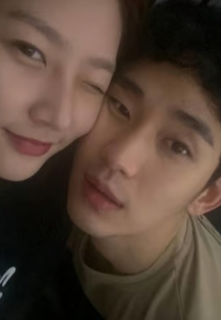 배우 김수현 김새론 논란
