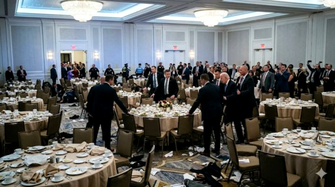 트럼프 만찬장 총격 용의자 체포(영상)