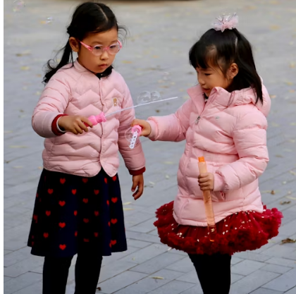 child talking about friends