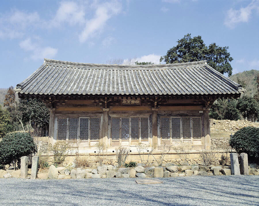 강진 무위사 극락보전, 20년대 마지막 관람 기회?