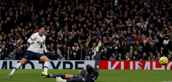 손흥민의 80m 질주후 골 사진