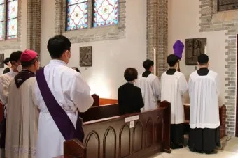 천주교와 개신교 십자가 모양과 의미의 근본적인 차이점 비교 분석_10