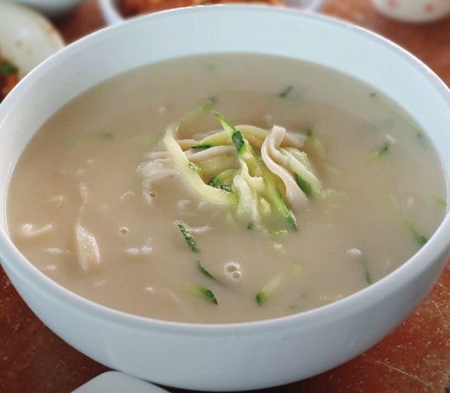 경주 남산 우리밀 손칼국수 맛집 &#124; 2TV 생생정보 나온 삼릉고향손칼국수