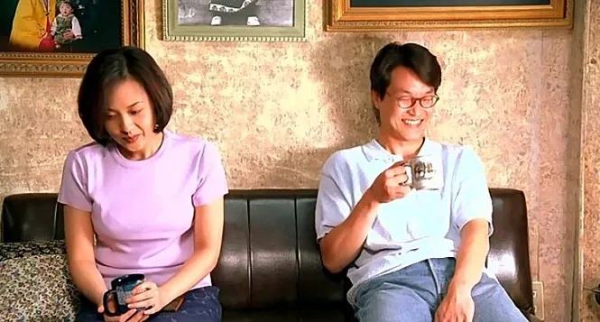 영화-8월의-크리스마스-첫사랑-지원과-함께 -있는-정원