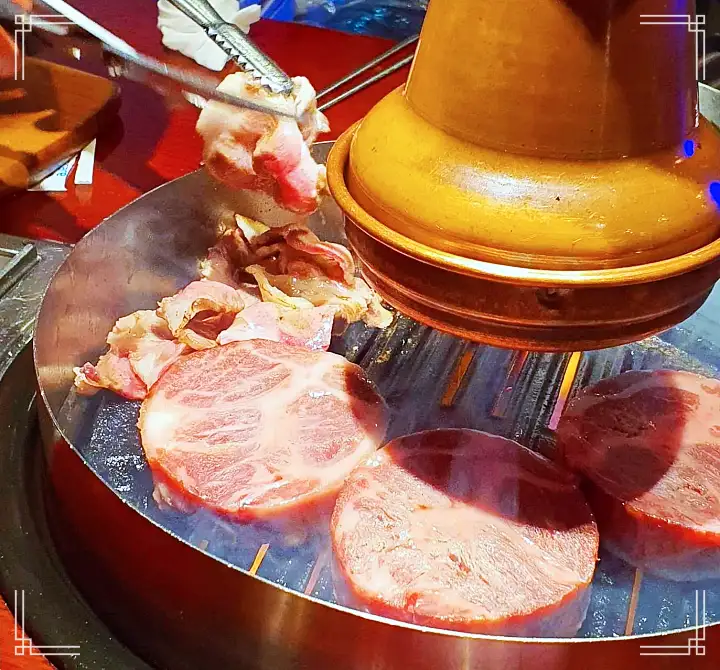 줄서는식당 송파구 잠실 이베리코 목살 토치불 바베큐 맛집 엄현경 송리단길 석촌호수 핫플 목차돌 베요타 하몽 청국장 된장찌개 권율 추천 50회 소개