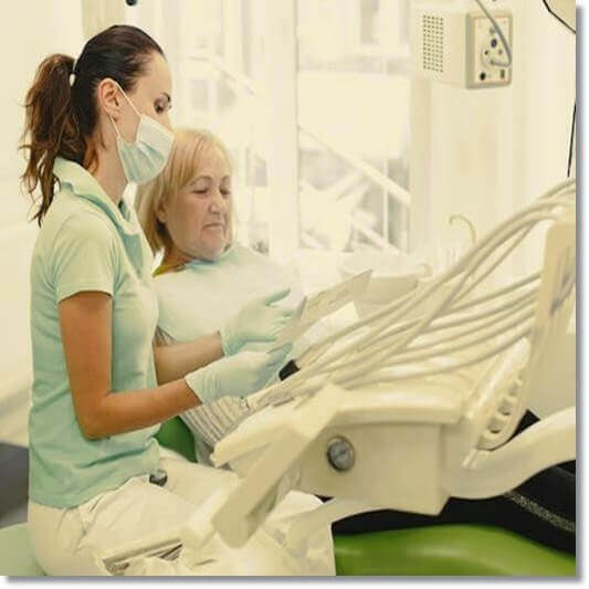 당뇨병성 케톤산증 치료 중인 노인