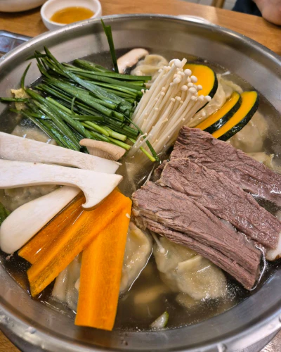 장사의 신 왕만두전골