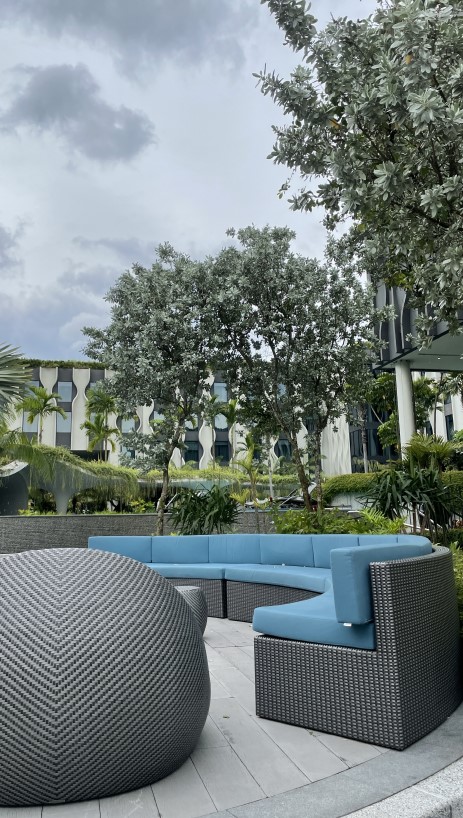 더 아웃포스트 호텔