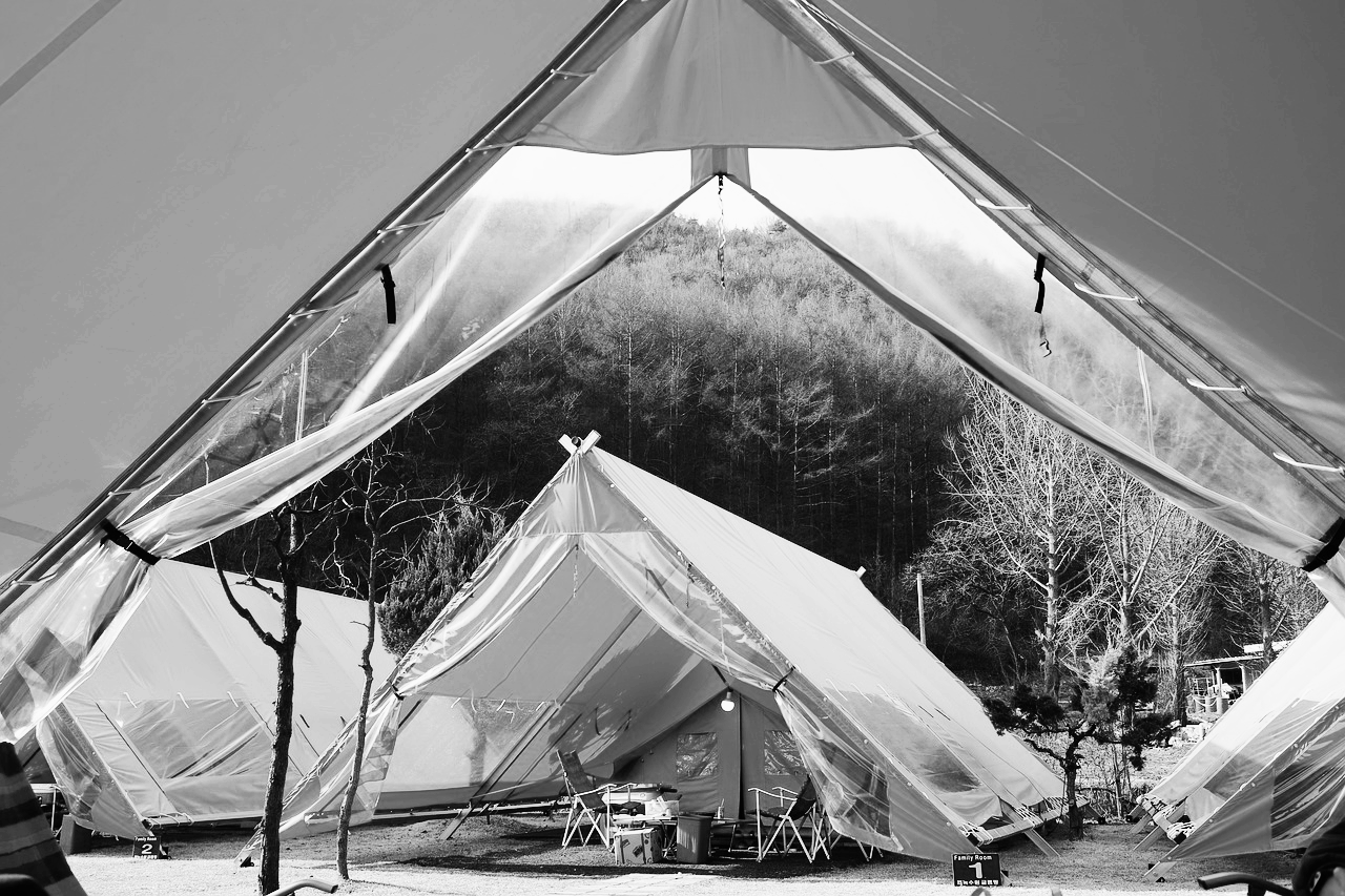 강원도 강릉 글램핑장 부부 극단적 선택 시도 생활고 10대 세자녀 일산화탄소중독 증세 경찰 조사 검찰 송치