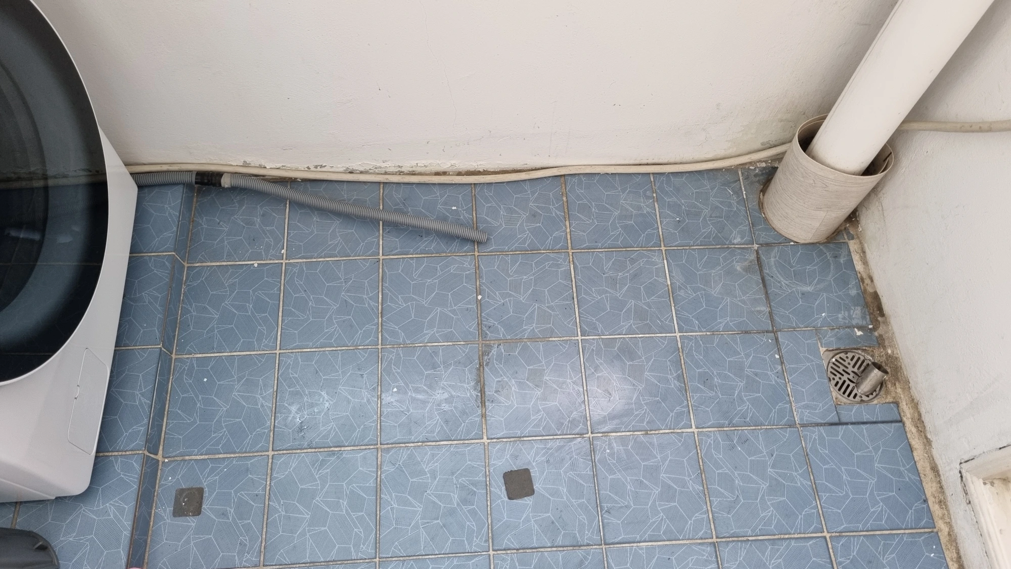 드럼세탁기 배수관 짧은 모습