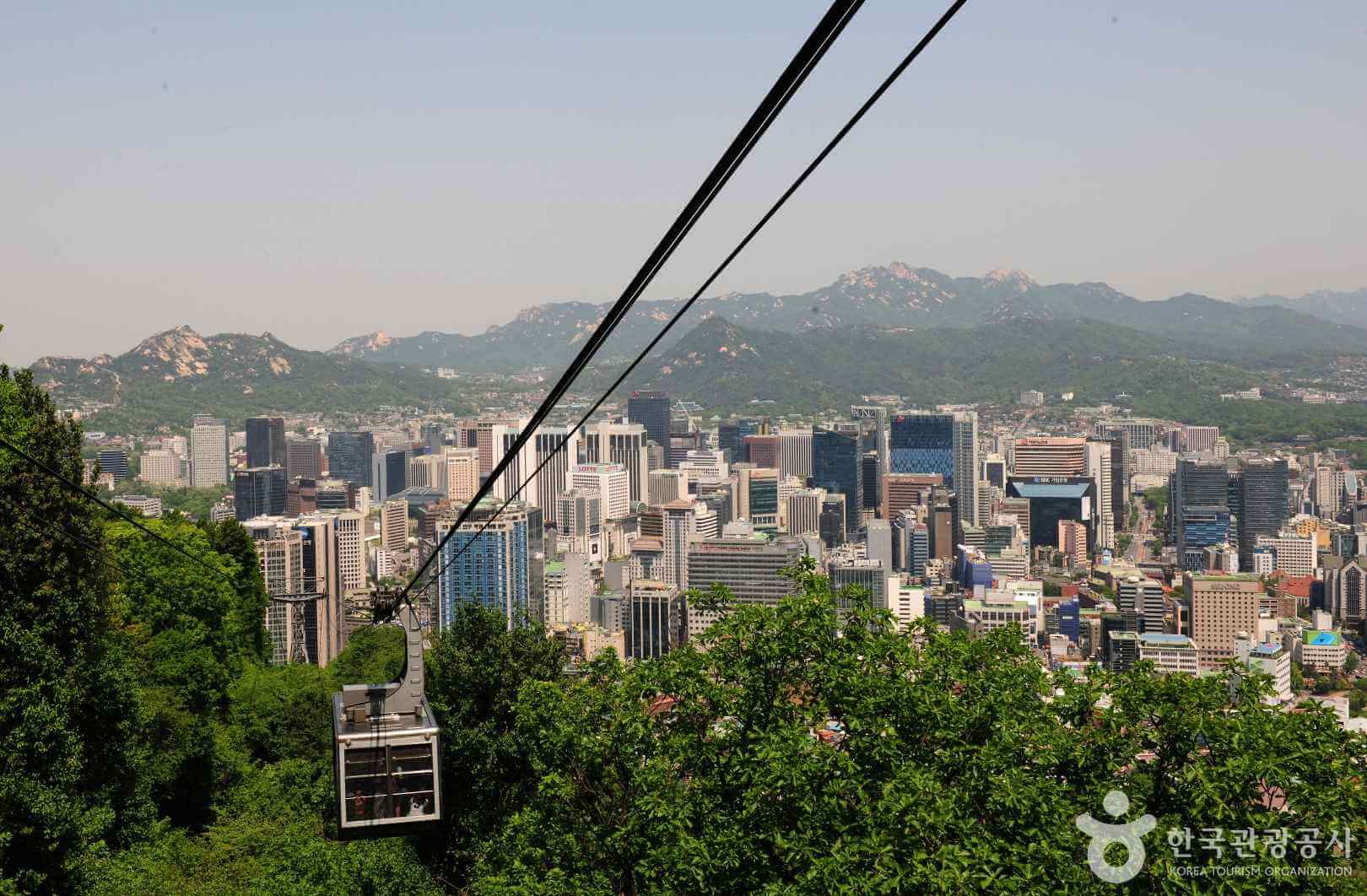 남산서울타워: 한국 방송과 관광의 상징