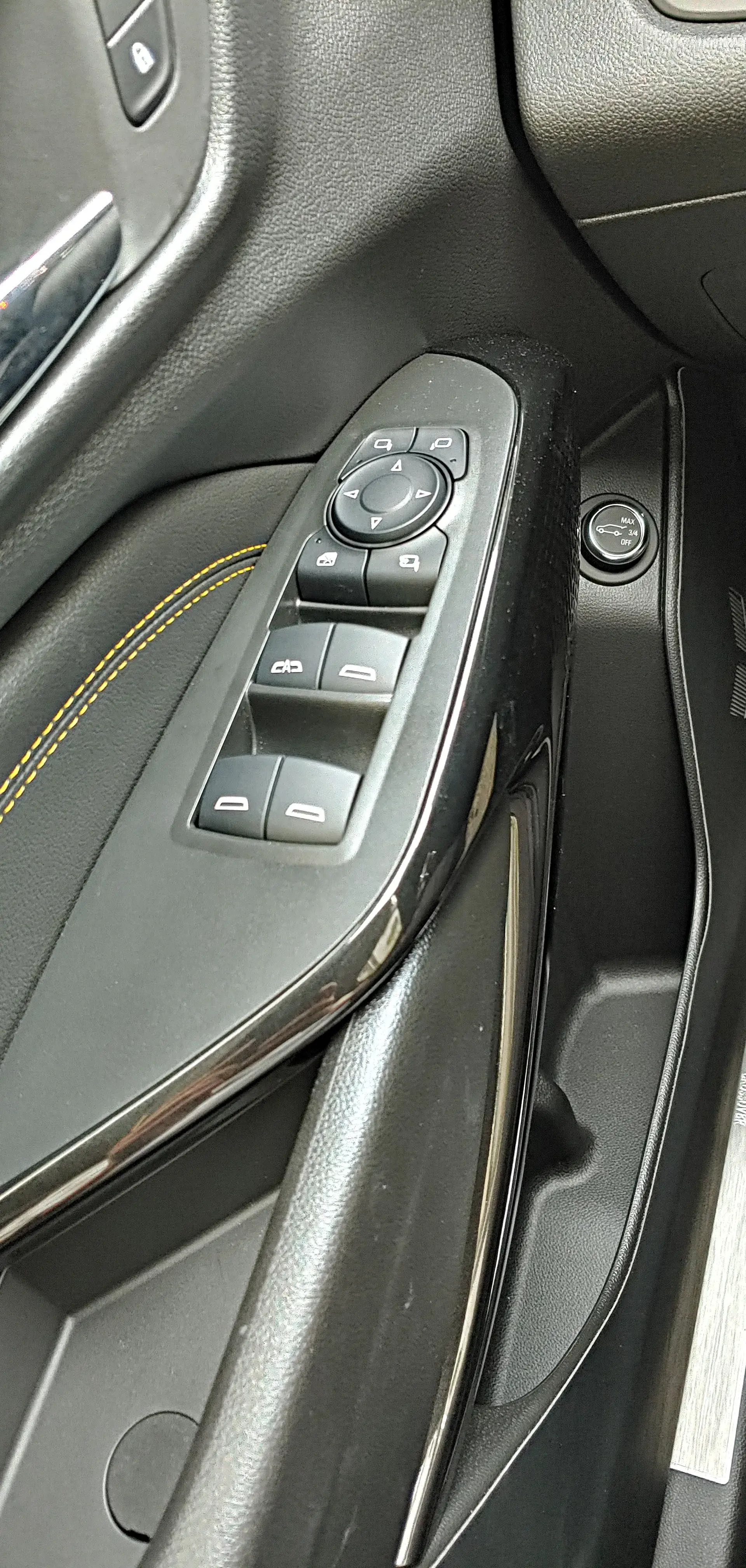 쉐보레 트랙스 크로스오버 내부 및 인테리어