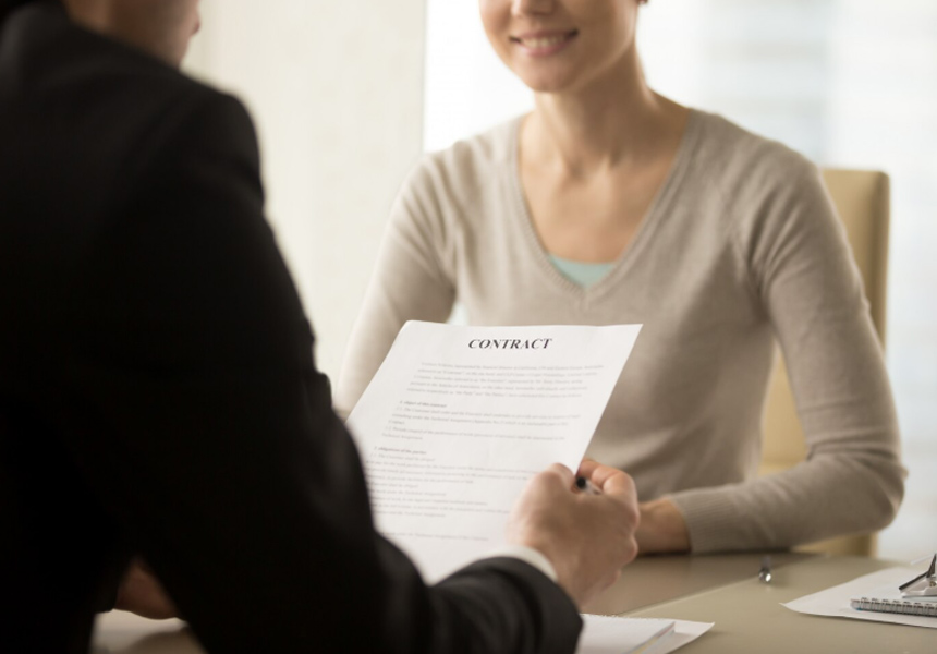 구직활동과 재취업 준비를 표현하는 이미지