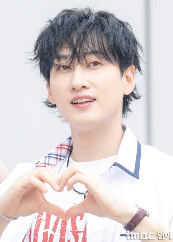 은혁 1억 기부, 슈퍼주니어 은혁 프로필, 은혁 생일 기부, 오드엔터테인먼트 대표, 삼성서울병원 기부, 초록우산 어린이재단, 그린노블클럽 골드회원, 은혁 본명, 은혁 나이, 슈퍼쇼 10 앙코르, 난치성 폐질환 연구, 아동 복지 기부, 선한 영향력, 이혁재 프로필, K-POP 기부 천사