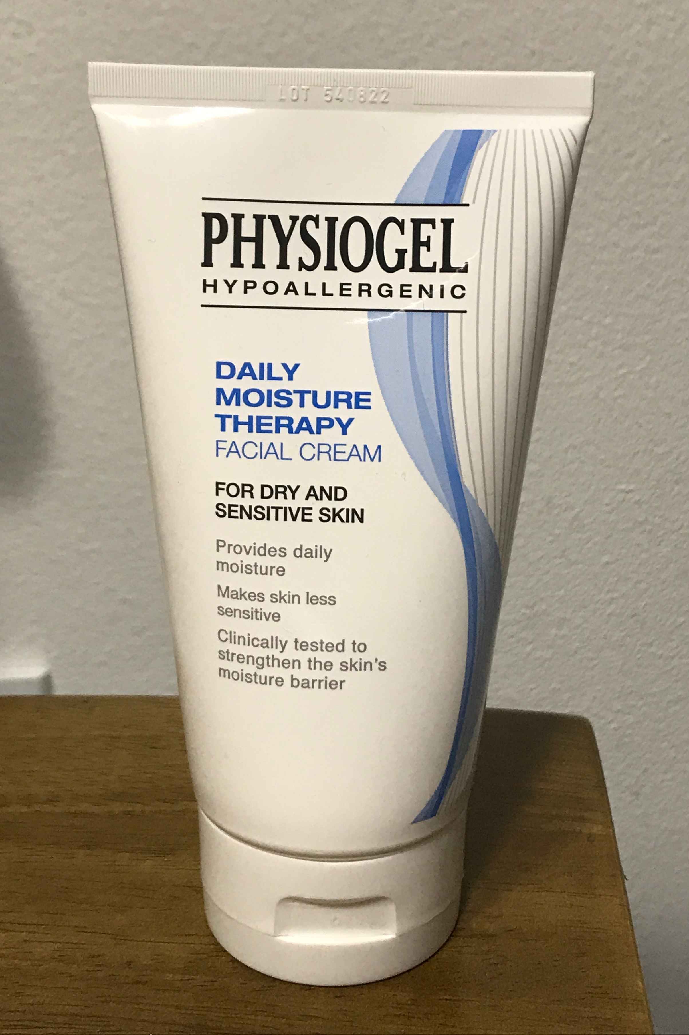 피지오겔 디엠티 크림 용기