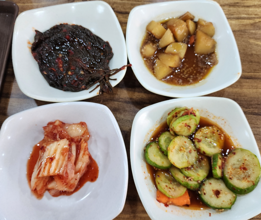 어부네생선구이굴밥 - 4종 밑반찬