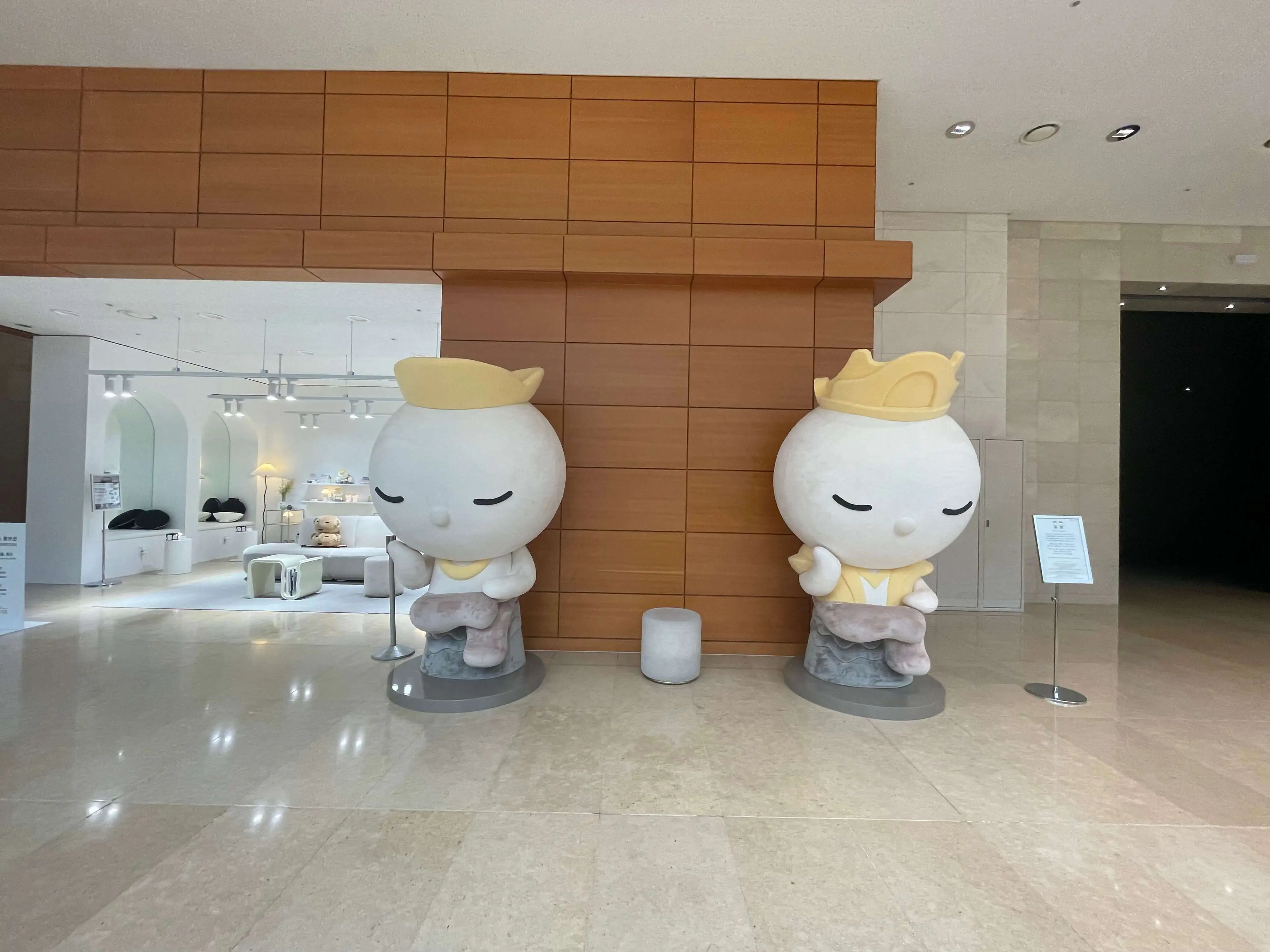 국립중앙박물관
뮷즈 브랜드 홍보관
뮤지엄샵