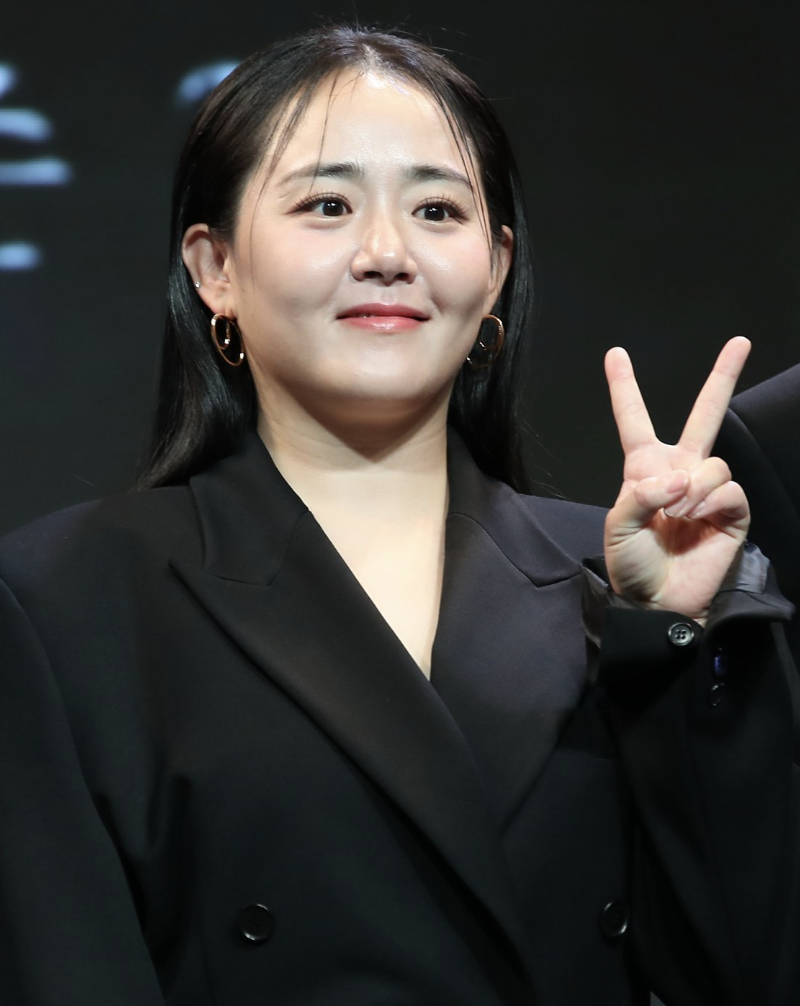 희귀병 완치 후 건강한 근황을 전하는 문근영 모습