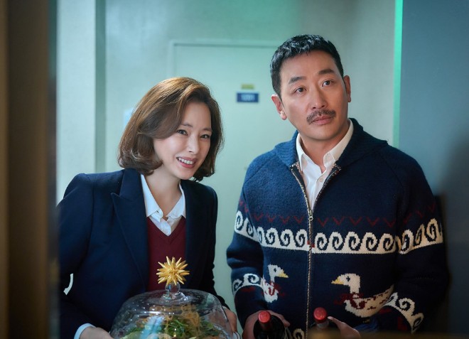 [영화 후기/리뷰] OTT 다시보기 보는곳 - 윗집 사람들 재밌나요? 재미 있다 vs 재미 없다