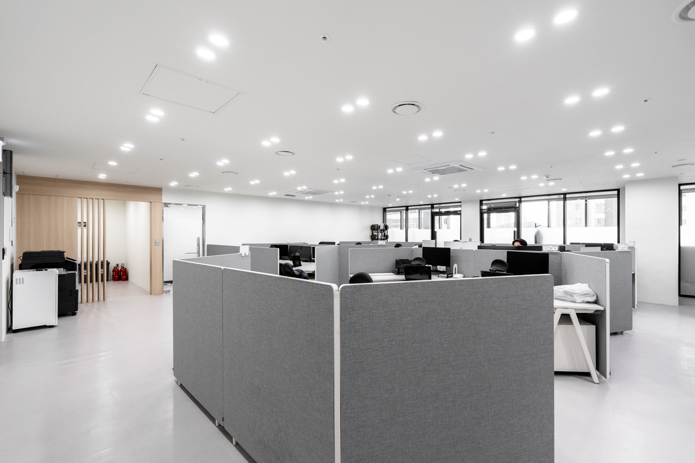 실용적인사무공간연출