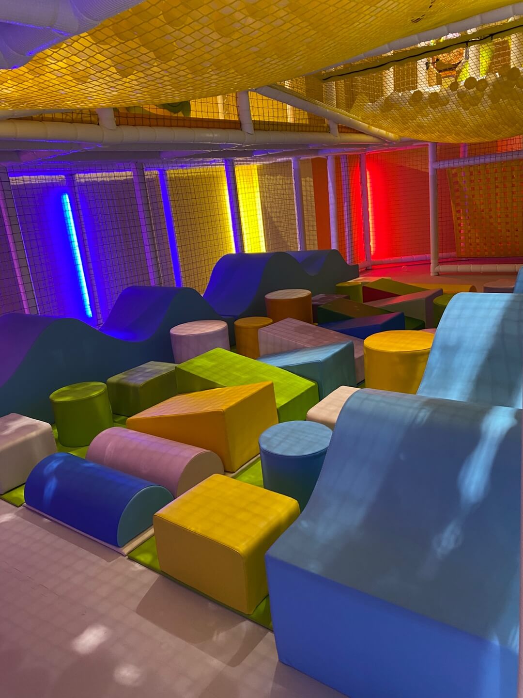 정글짐-블럭-넘기-이미지