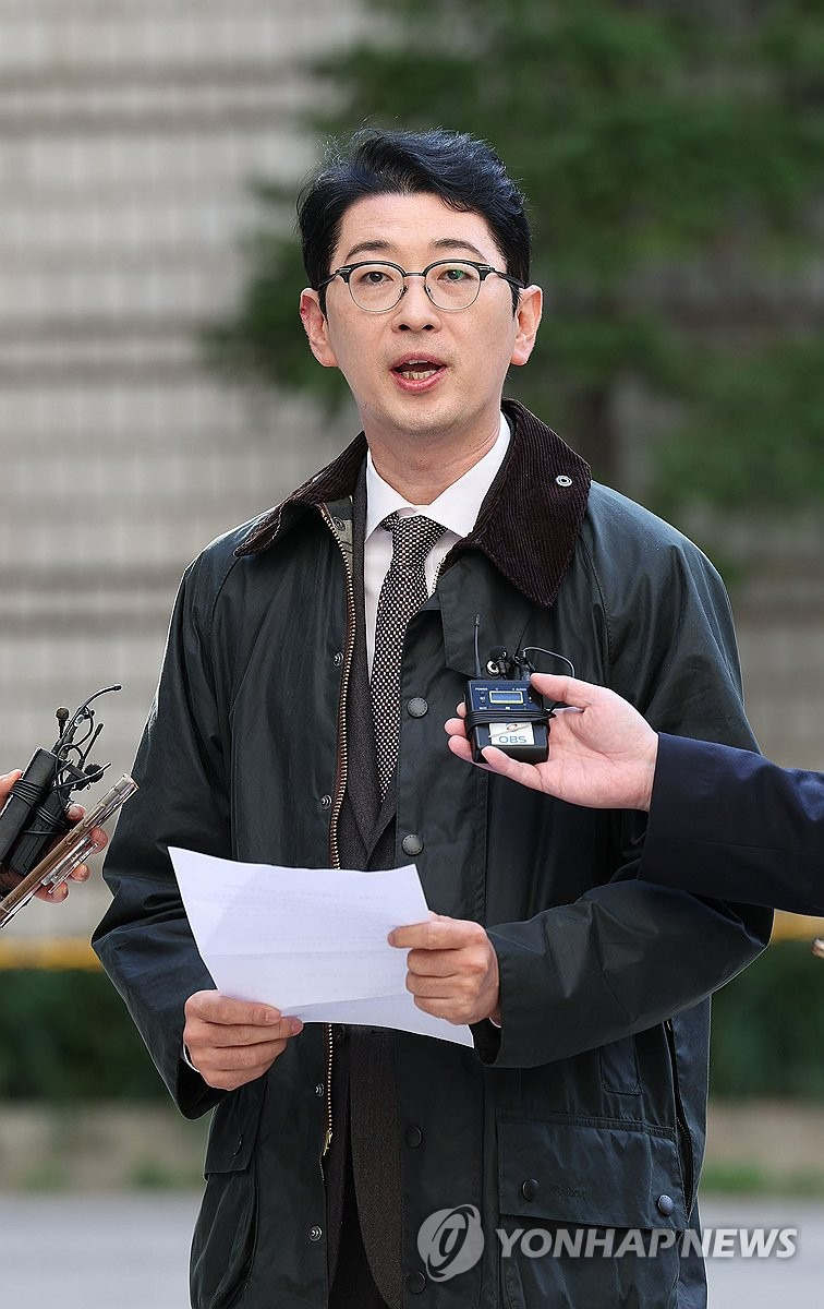 유상범 국회의원 룸살롱 사진 논란