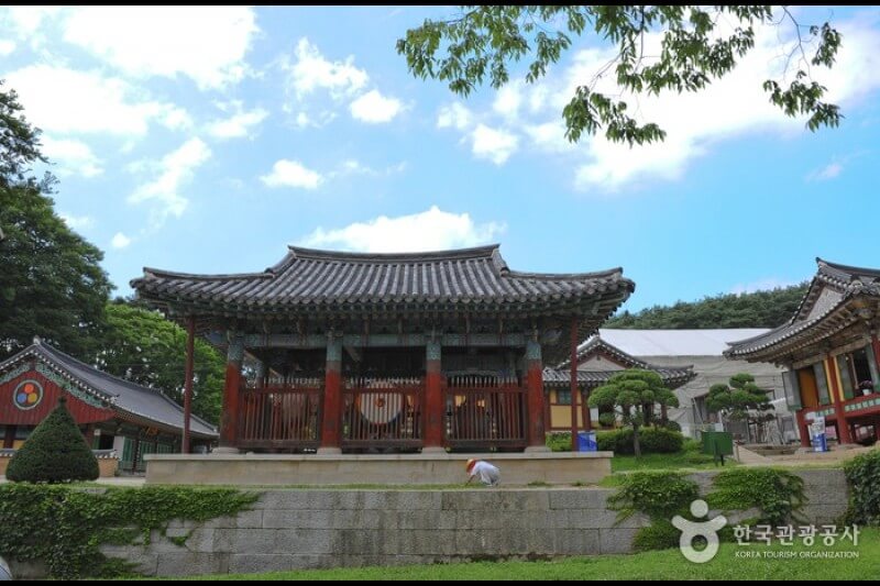 여주 신륵사와 강변 산책에서 만나는 사찰과 물길이 만든 사유의 공간