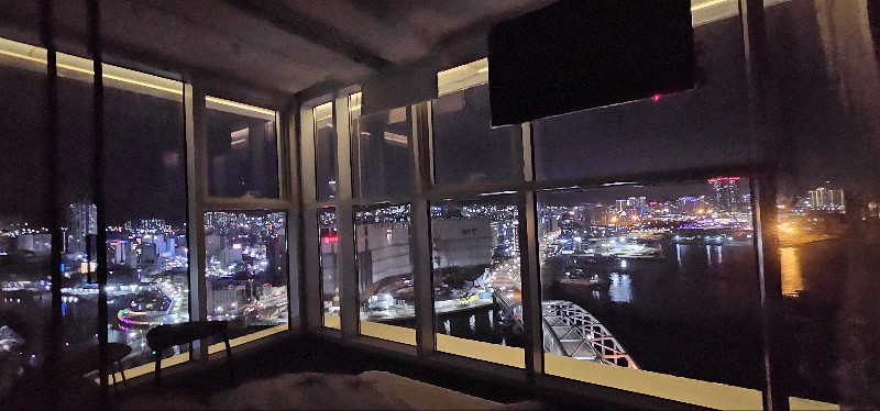 라발스호텔 객실 야경 2