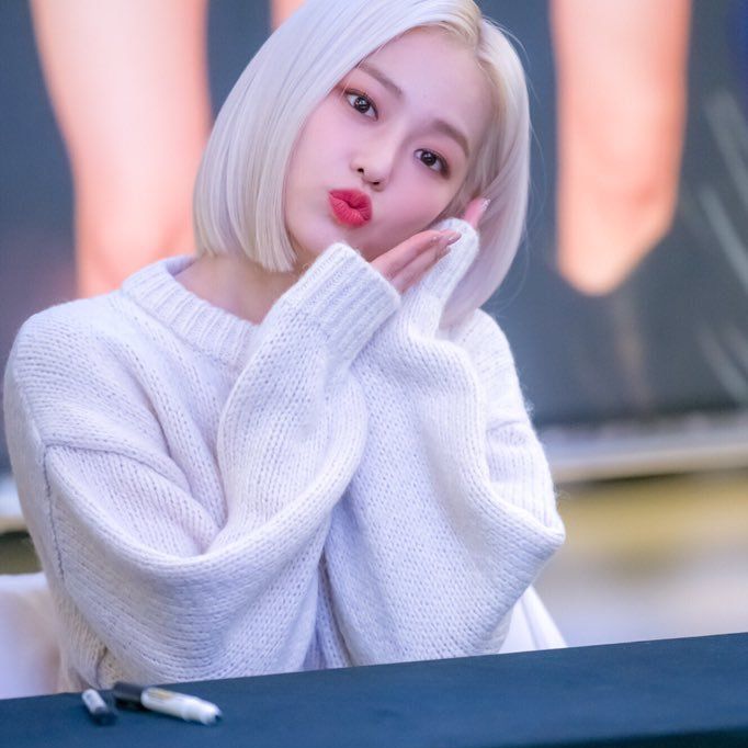 CLC 예은 사진 키 몸무게 나이 생일 혈액형