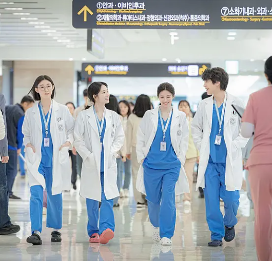 언젠가는 슬기로울 전공의생활 출연진 정보 등장인물 몇부작 OTT 스핀오프 총정리