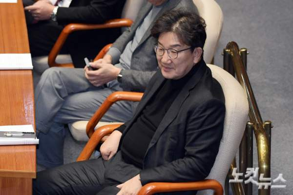 권성동 국회의원 정치 경력