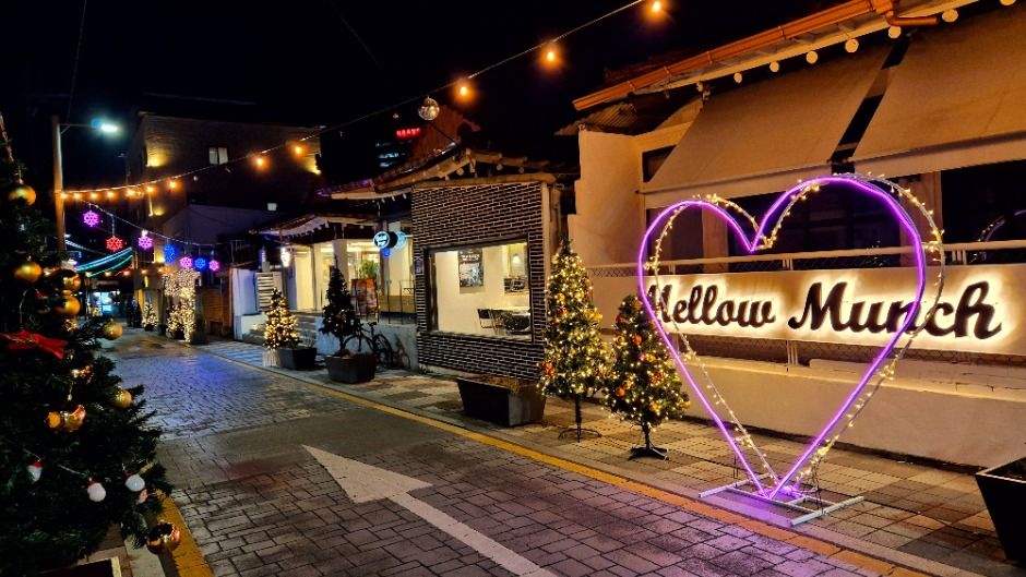 [광주 크리스마스 명소 BEST5] 5&middot;18민주광장 빛고을성탄문화축제&middot;충장윈터판타지&middot;양림크리스마스문화축제&middot;송정역&middot;광주패밀리랜드