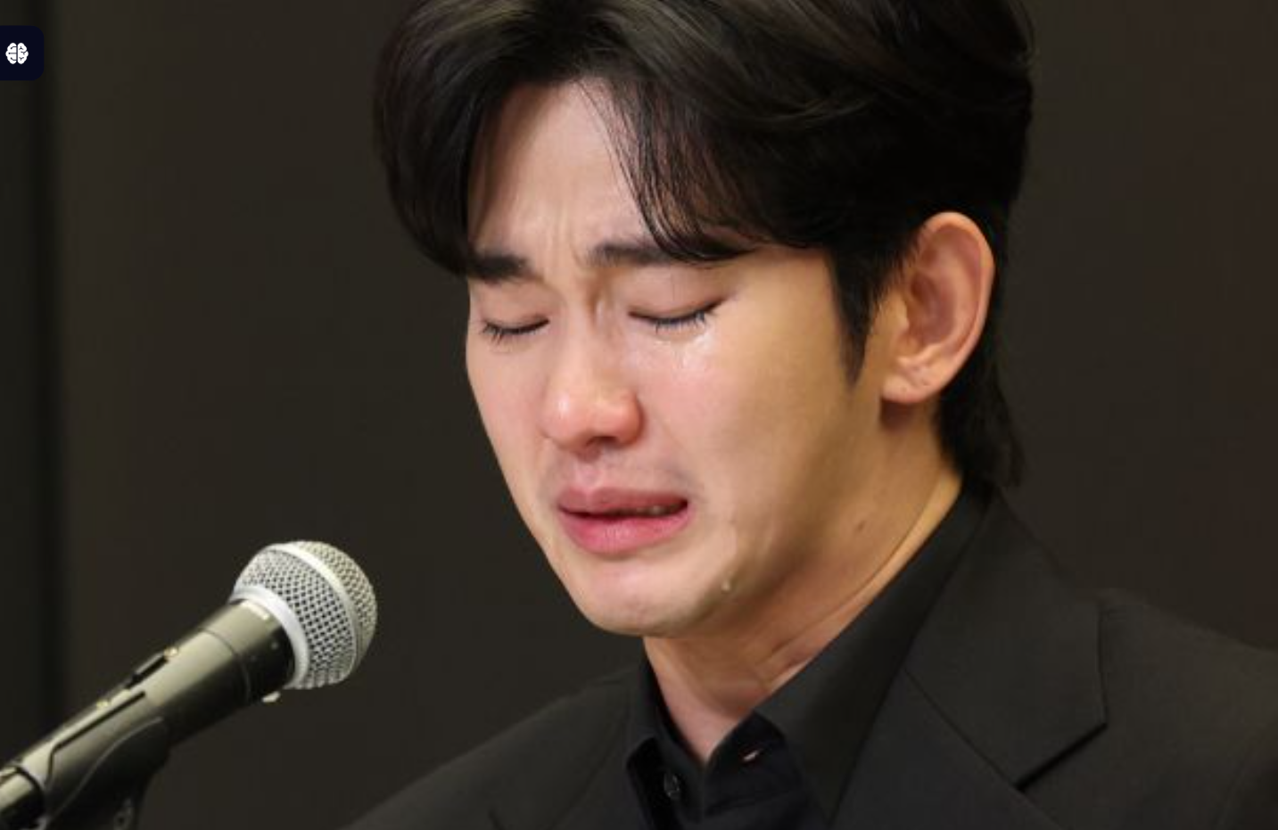 김수현 측 "김새론 미성년 시절 교제? 증거조작이다"&middot;&middot;&middot;본격 반격 시사
좋아요 버튼
댓글 버튼
공유 팝업 오픈 버튼