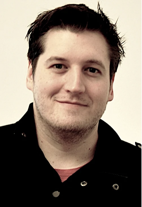 개러스 에반스 감독