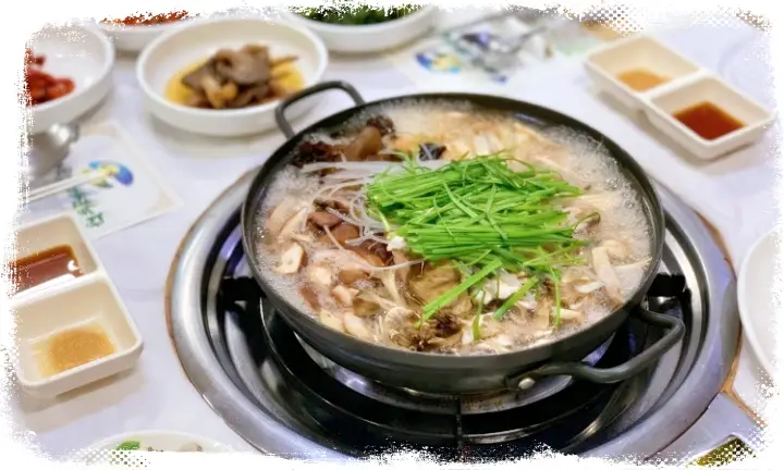자족식당 고기맛 나는 버섯으로 만든 버섯주물럭 버섯전골 맛집 영월 동강 맛집