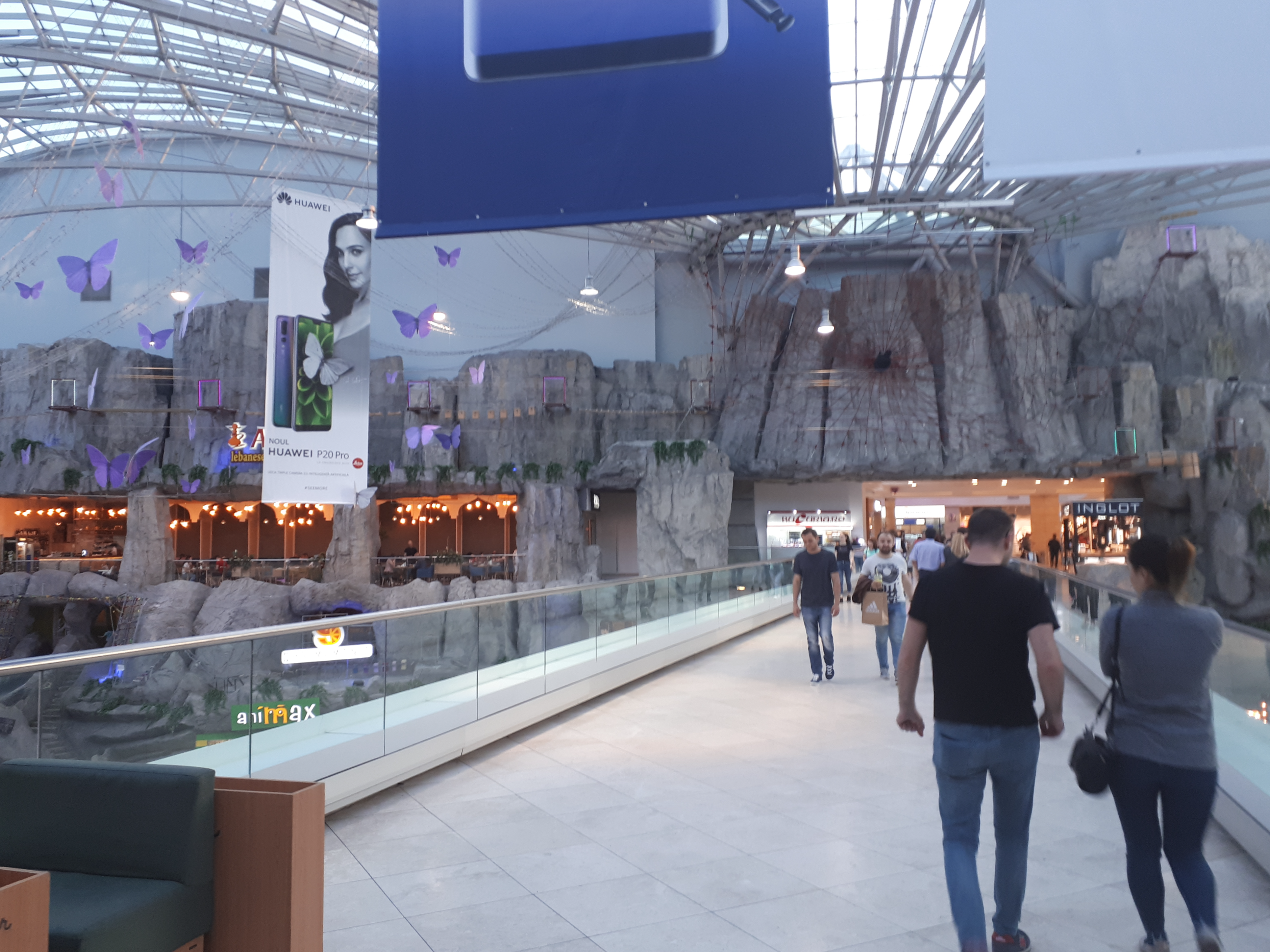 루마니아 부쿠레슈티 몰 내부