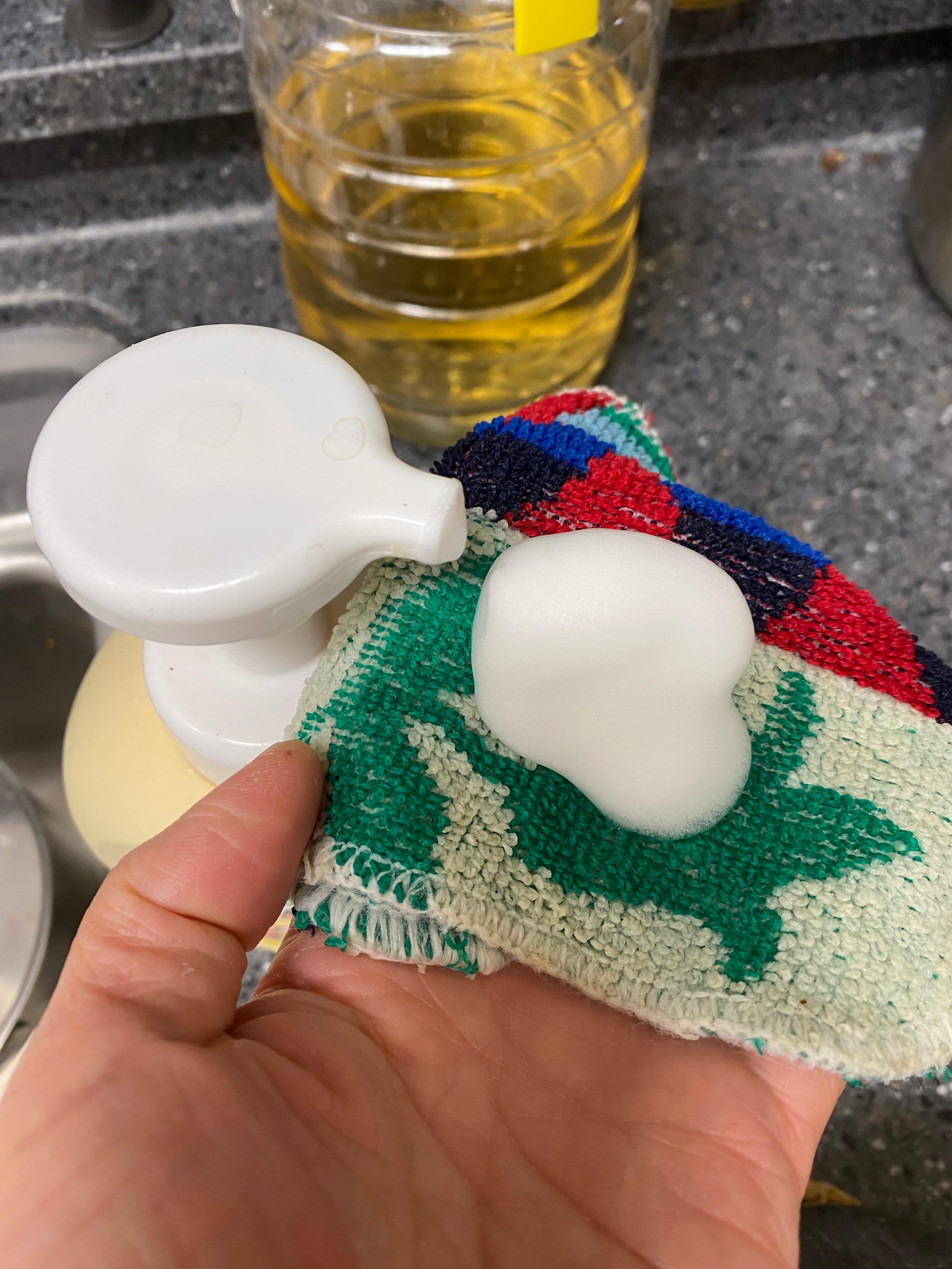 신박한 주방세제의 거품