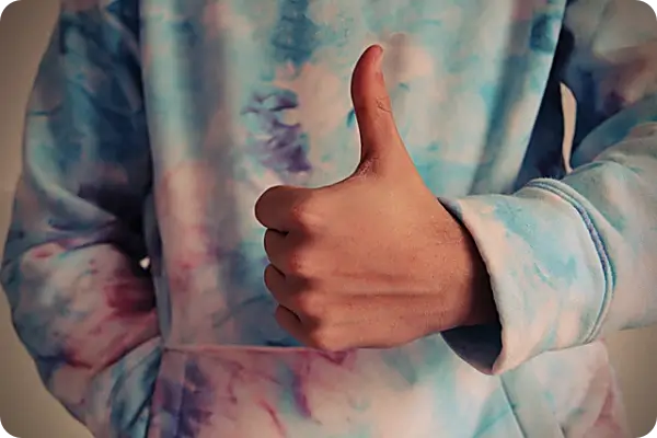 인정하는 손짓 02