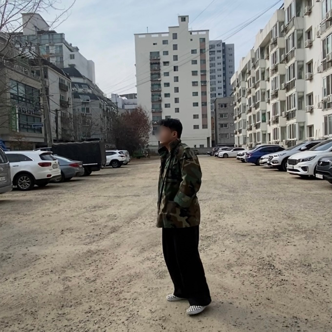 데일리룩(오뭘입)카모 미군야상자켓, 무신사스탠다드 투턱 와이드 스웨트팬츠, 반스 슬립온 체커보드, 남자데일리룩, 남자데일리코디, 남자데일리패션, ootd