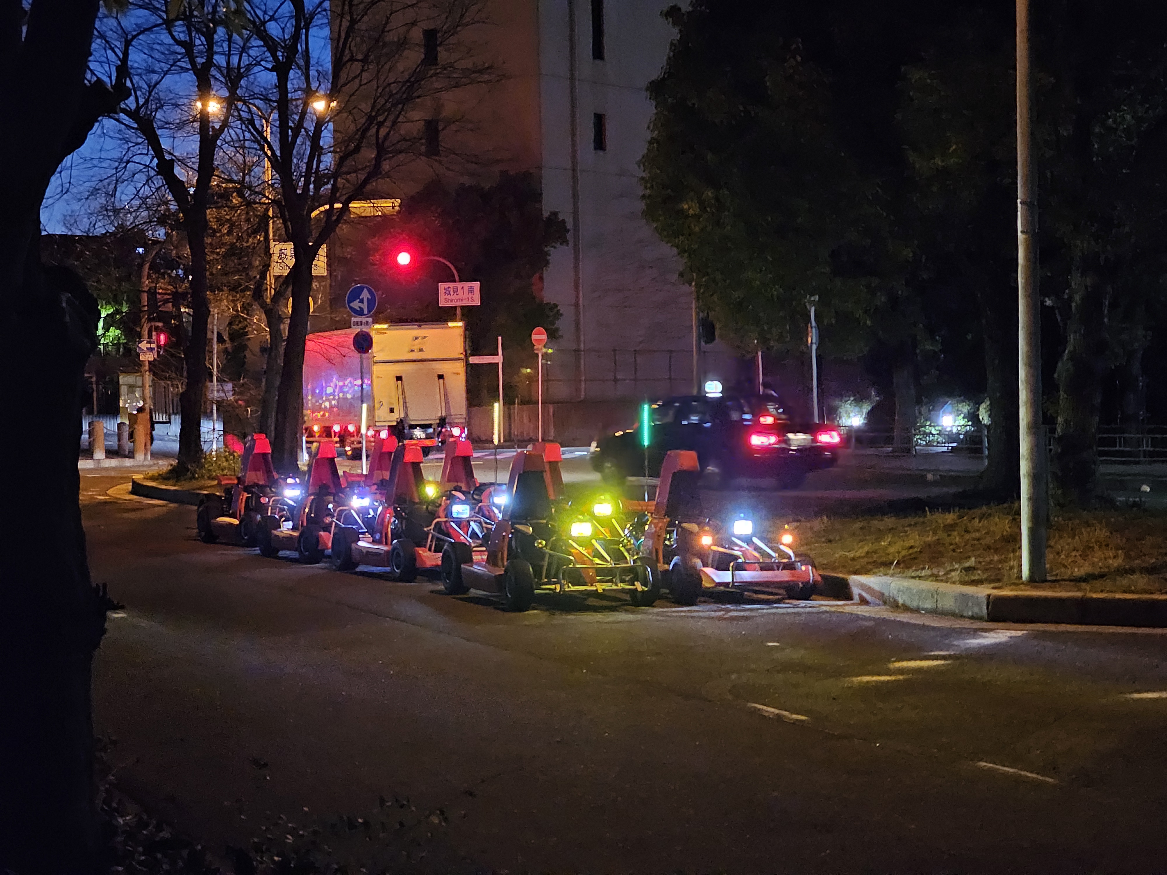 정차 중인 오사카 카트