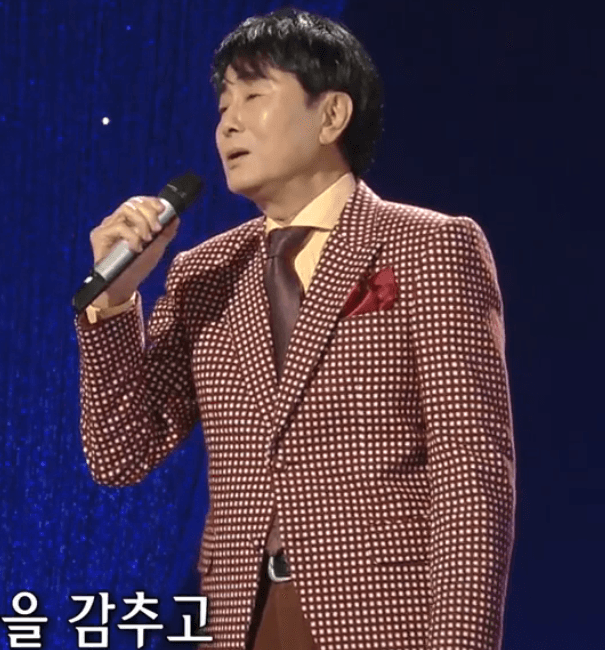 여운(위키리) 눈물을 감추고