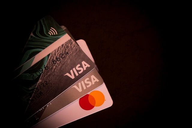 신한카드-신규가입-서비스-설명하는-사진