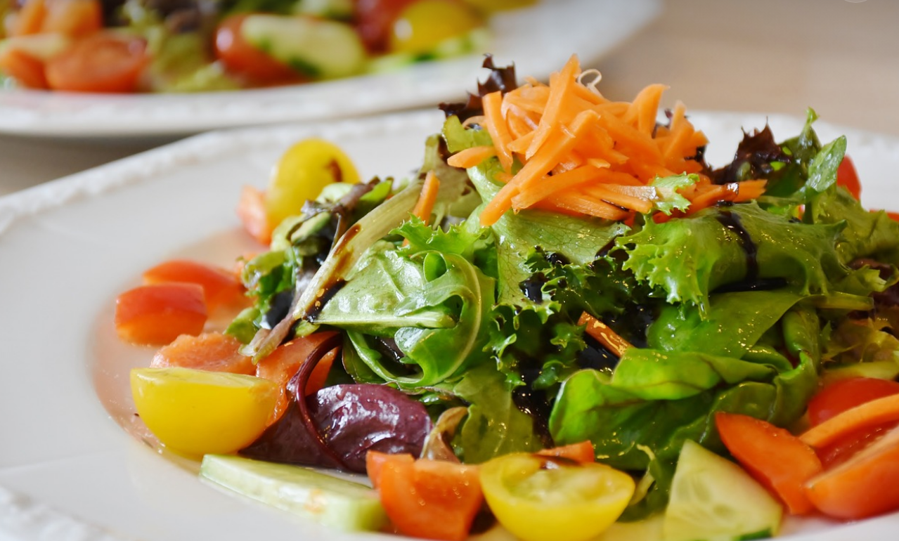 직장인을 위한 장 건강 음식 샐러드